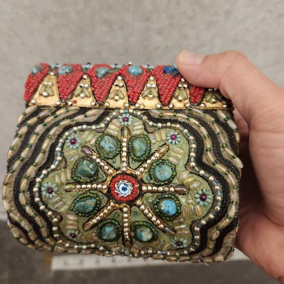 Mary Frances Beaded Small Shoulder Bag Flower Embellished‎ Clutch Chain Bag - Picture 2 of 16